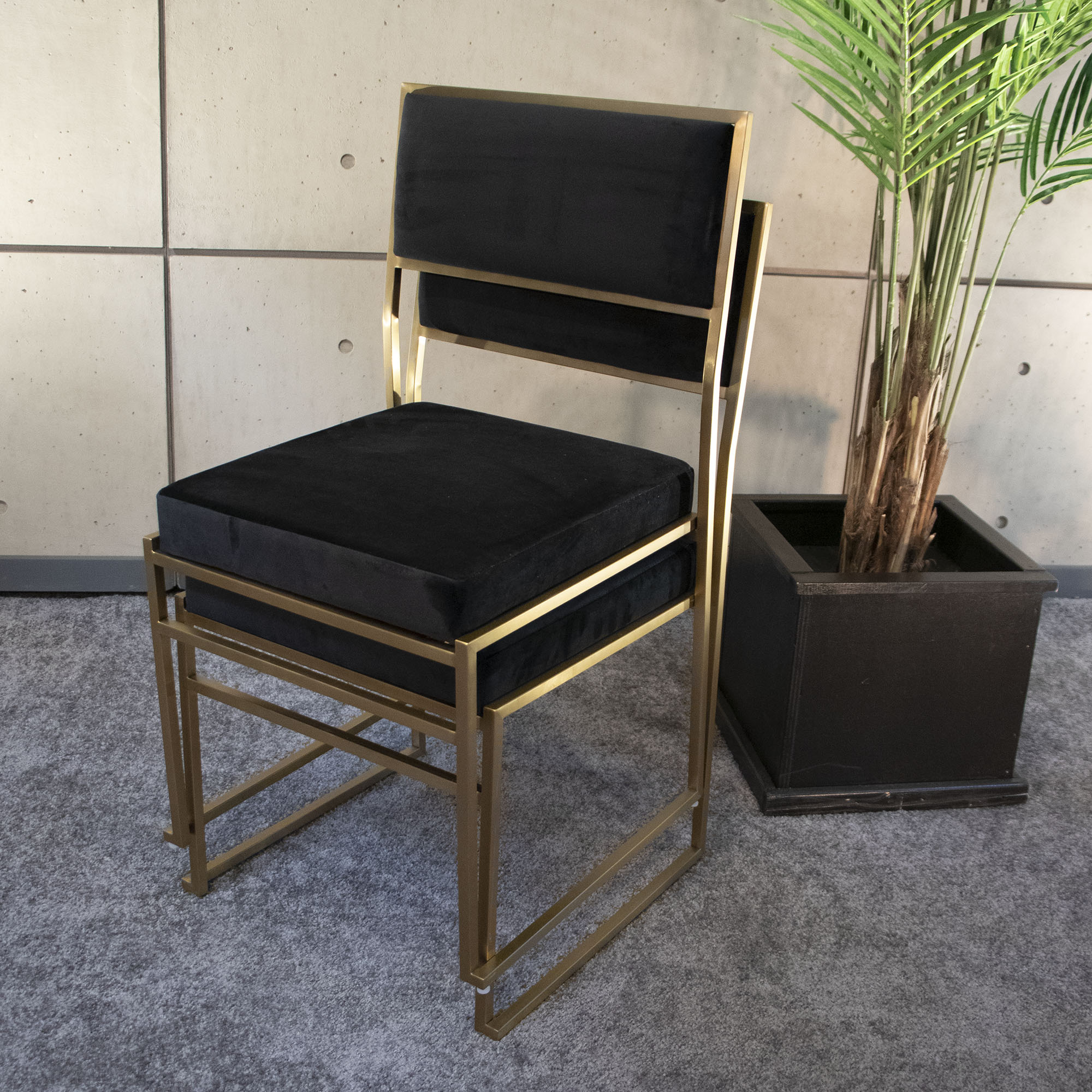 Black & gold discount chair